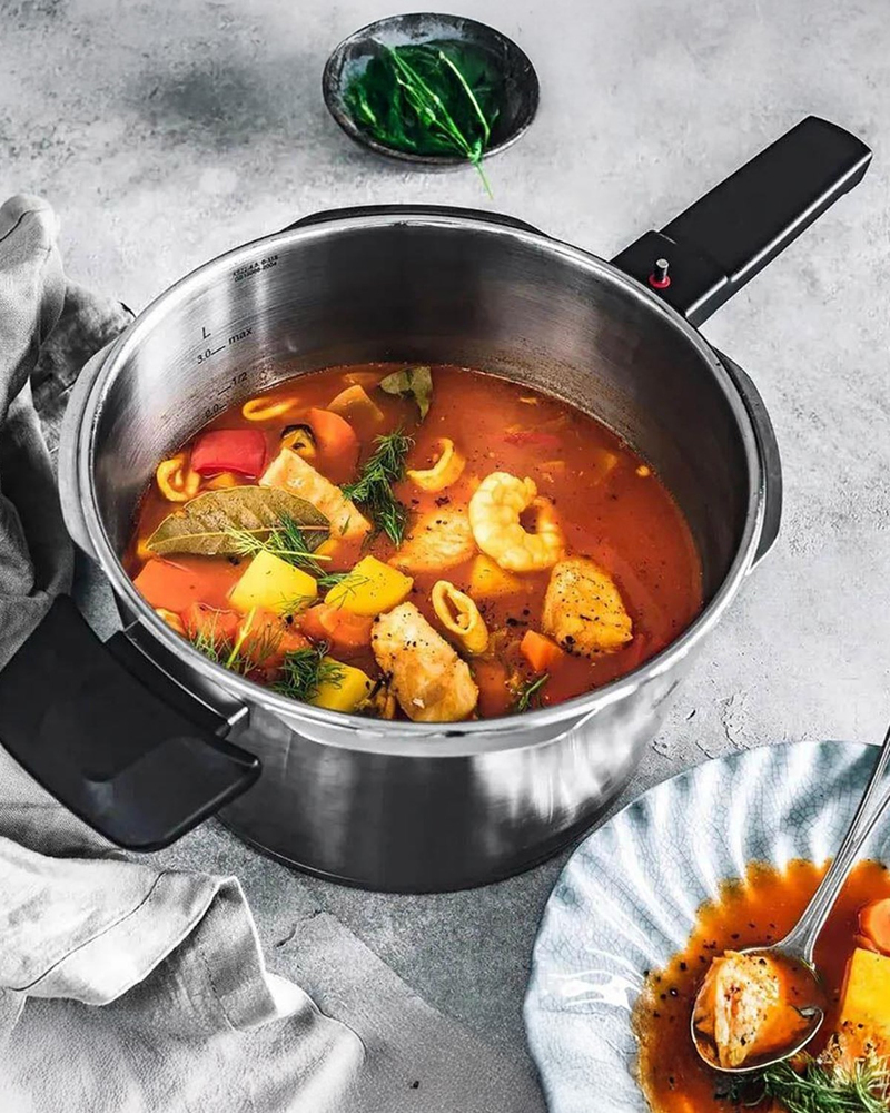 Fissler Vitaquick Glossy Düdüklü Tencere 6L Siyah