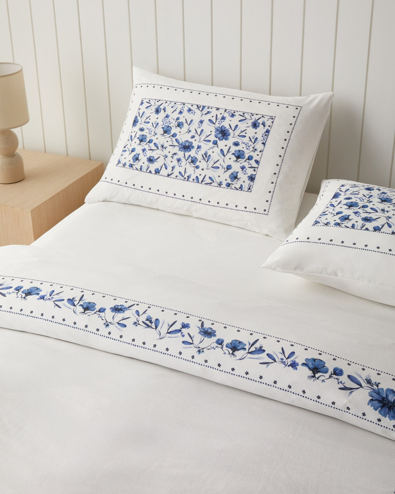 Flower Chain Dijital Baskılı Kolay Ütülenir Çift Kişilik Çarşaflı Nevresim Takımı 200x220 cm Koyu Mavi