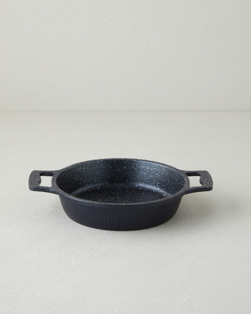Maison Fleur Premium Döküm Sahan 20 cm Siyah