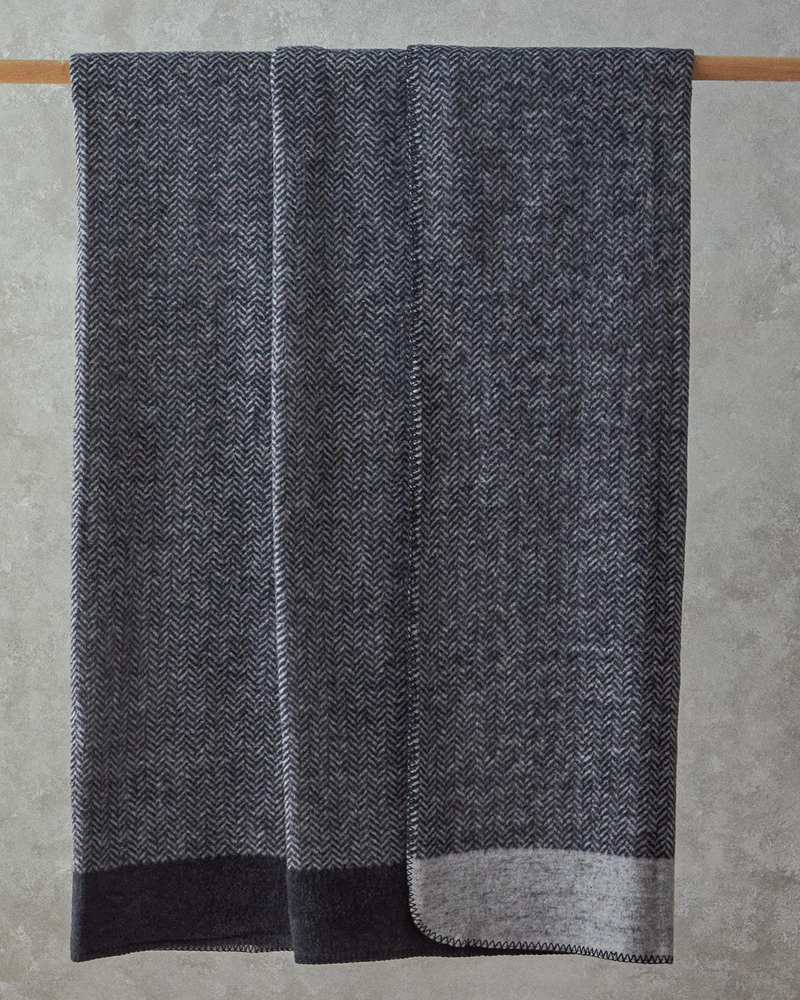 Modern Chevron Pamuklu Çift Kişilik Battaniye Gri