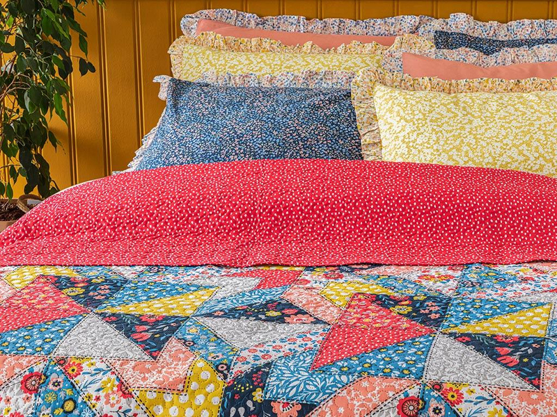Patchy Florets Patchwork Çift Kişilik Çok Amaçlı Örtü Kırmızı