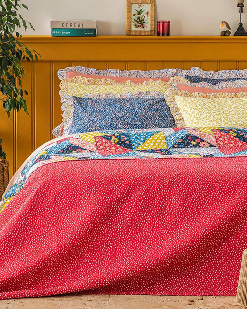 Patchy Florets Patchwork Tek Kişilik Çok Amaçlı Örtü Kırmızı