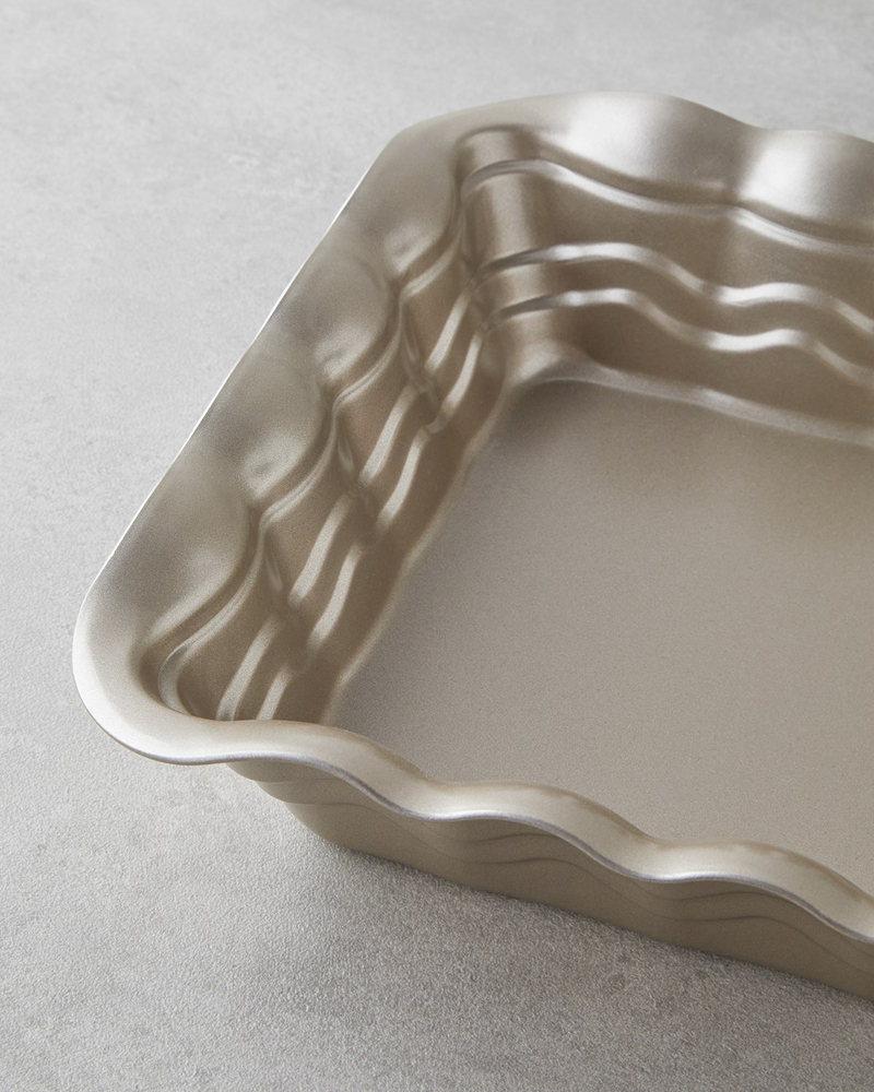 Patisserie Prince Karbon Çelik Kare Fırın Kabı 25x25 cm Şampanya