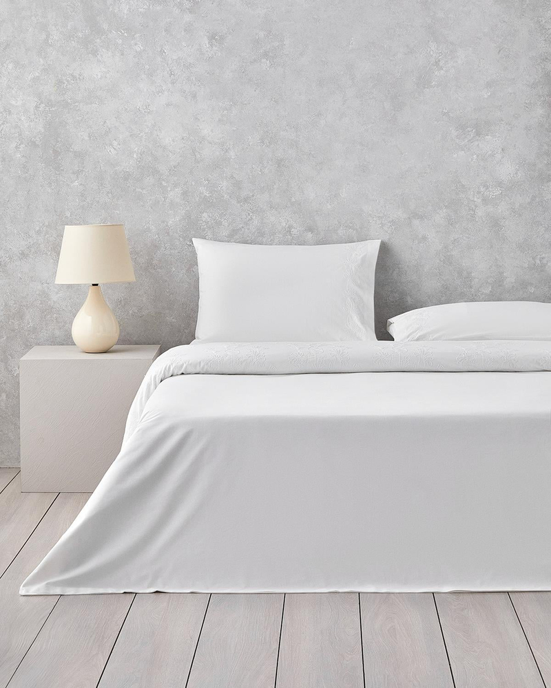 Pure Essence Nakışlı Pamuk King Size Nevresim Takımı 240x220 cm Beyaz