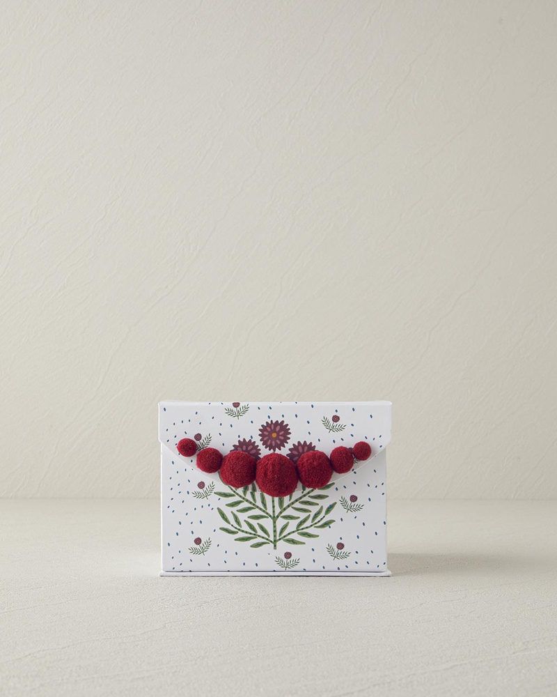 Retro Flowery New Bone China 4 Parça 2 Kişilik Kahve Fincan Takımı 100 ml Beyaz - Bordo