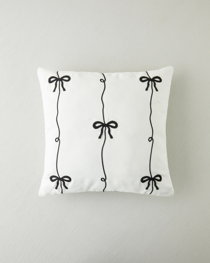 Ribbon Dolgulu Kırlent 45x45 cm Siyah - Beyaz