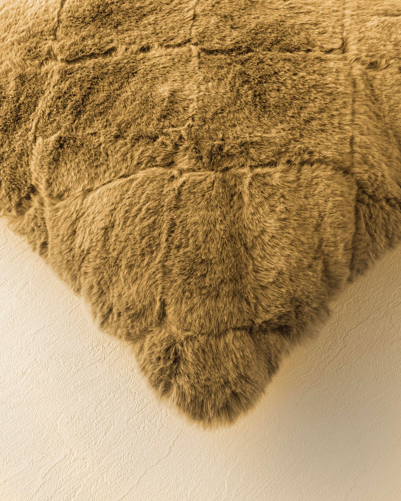 Soft Touch Rabbit Peluş Kırlent Kılıfı 45x45 cm Hardal