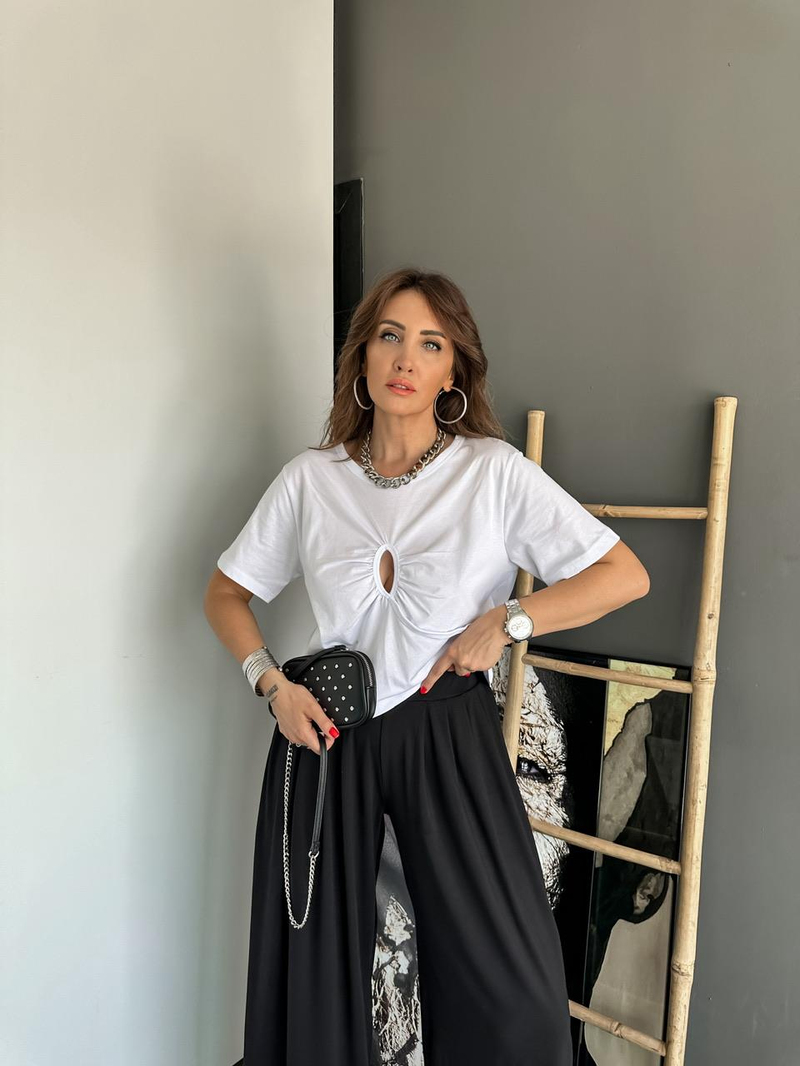 Beyaz Pencere Detaylı Cotton Tshirt