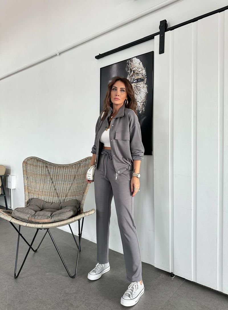 Gri Ceketli Modal Takım