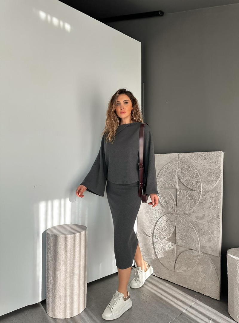 Gri Yaka Detaylı Etekli Kaşkorse Takım