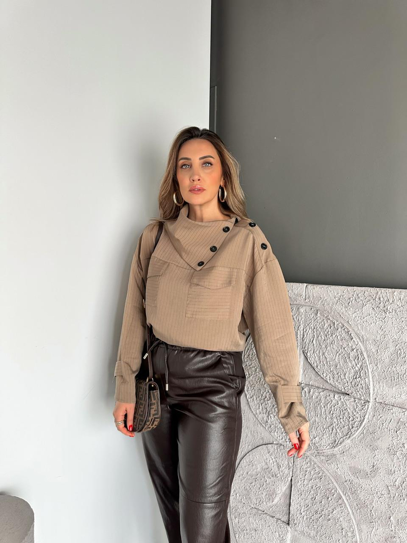 Kahve Çizgili Düğmeli Tasarım Gömlek