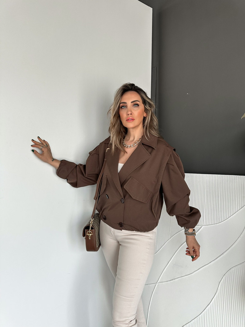 Kahve Dört Düğmeli Beli Lastikli Kısa Trençkot