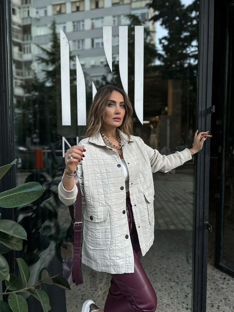 Krem Sweat Detaylı Çıtçıtlı Ceket