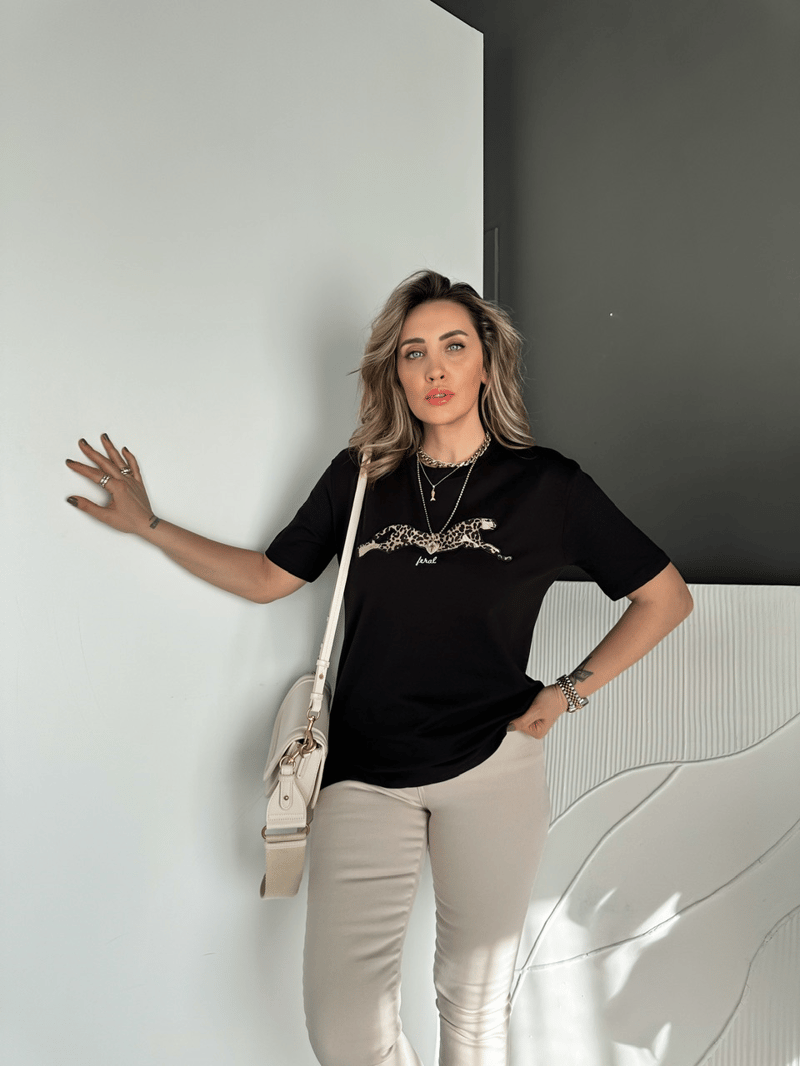 Siyah Kaplan Figürlü Tshirt
