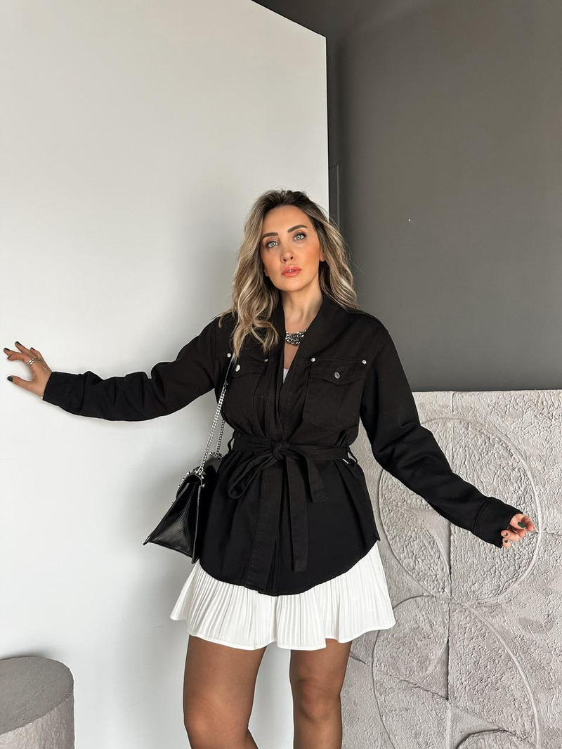 Siyah Kuşaklı Cepli Kot Ceket