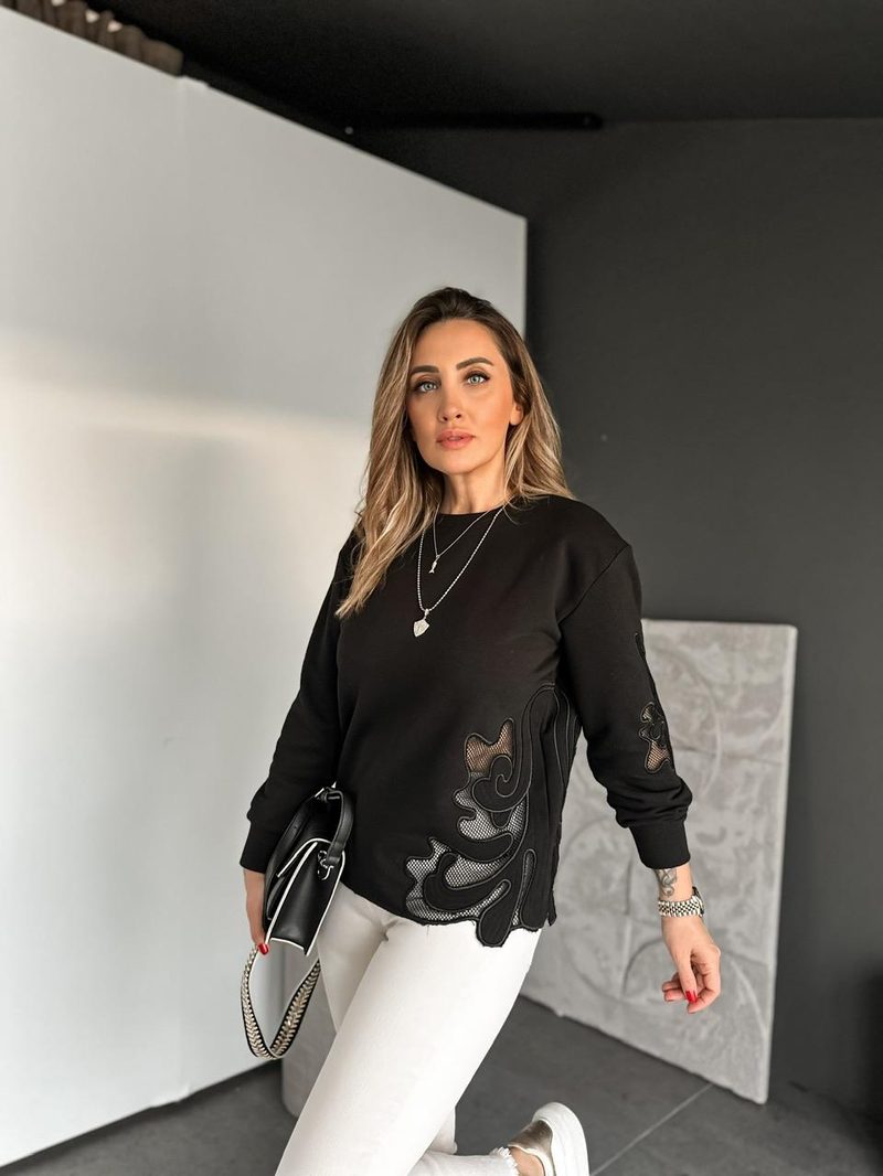 Siyah Nakışlı Marka Model Sweatshirt