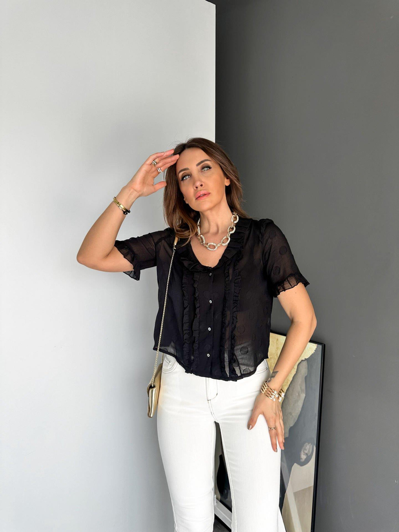 Siyah Puantiyeli Fırfırlı Gömlek