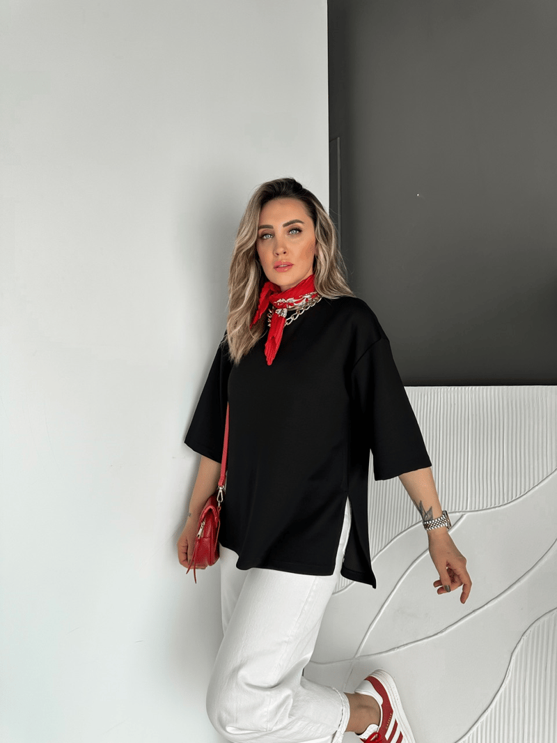Siyah Yırtmaçlı Salaş Tshirt