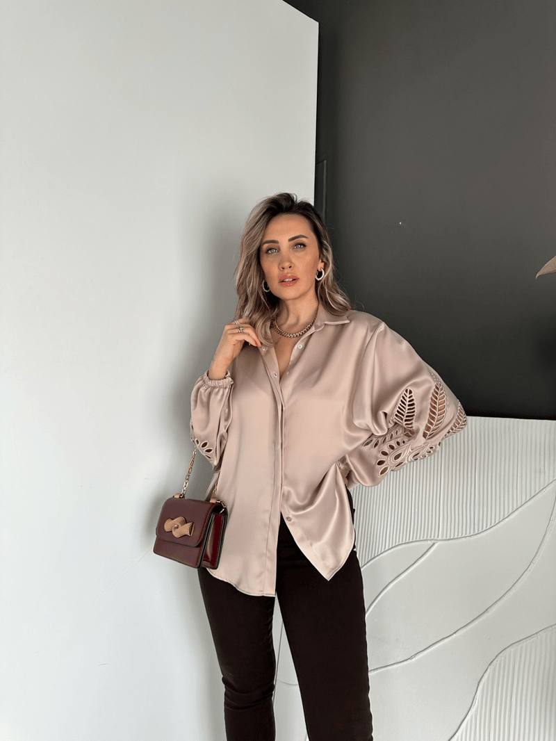 Taş Saten Balon Kol Nakışlı Gömlek