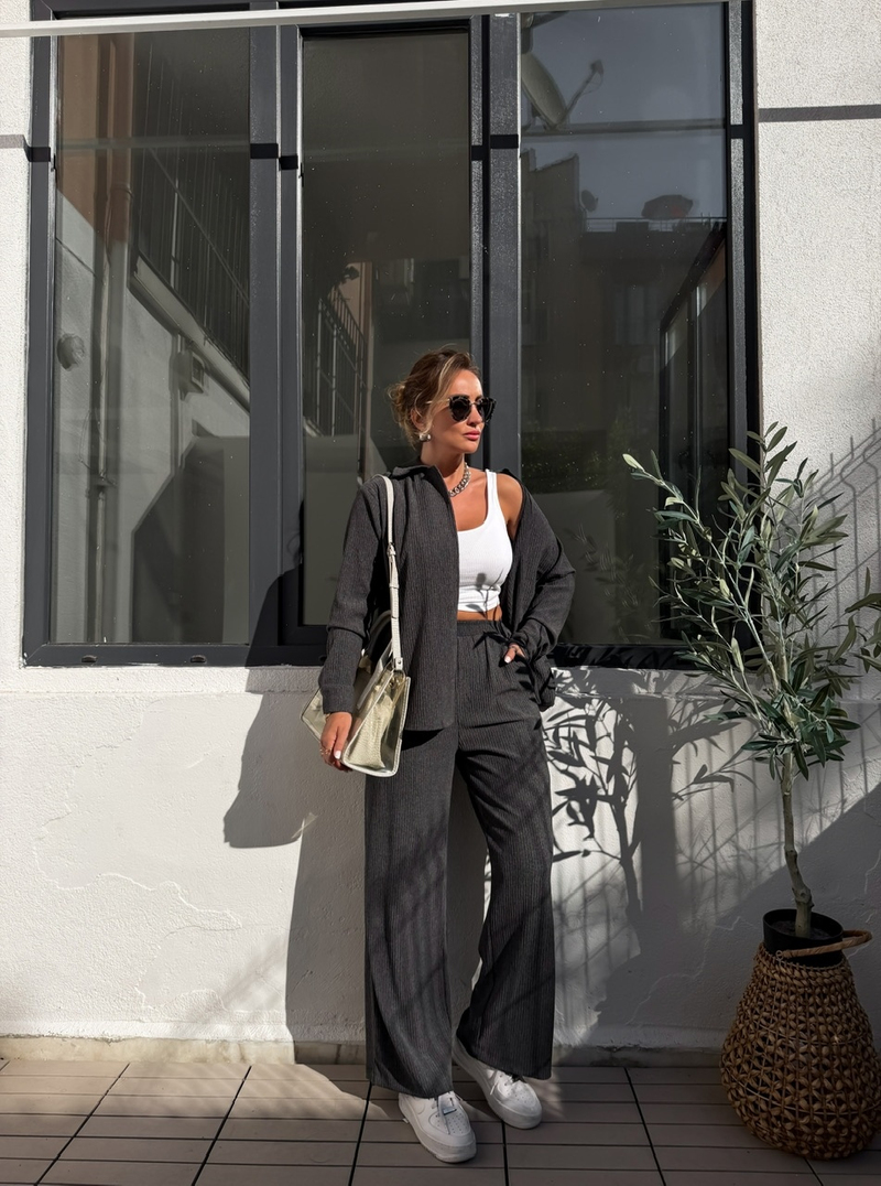 Antrasit Dokulu Likralı Casual Takım