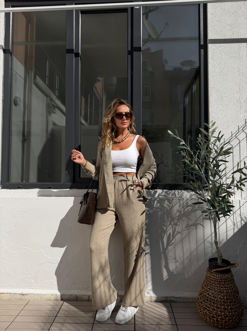 Bej Dokulu Likralı Casual Takım