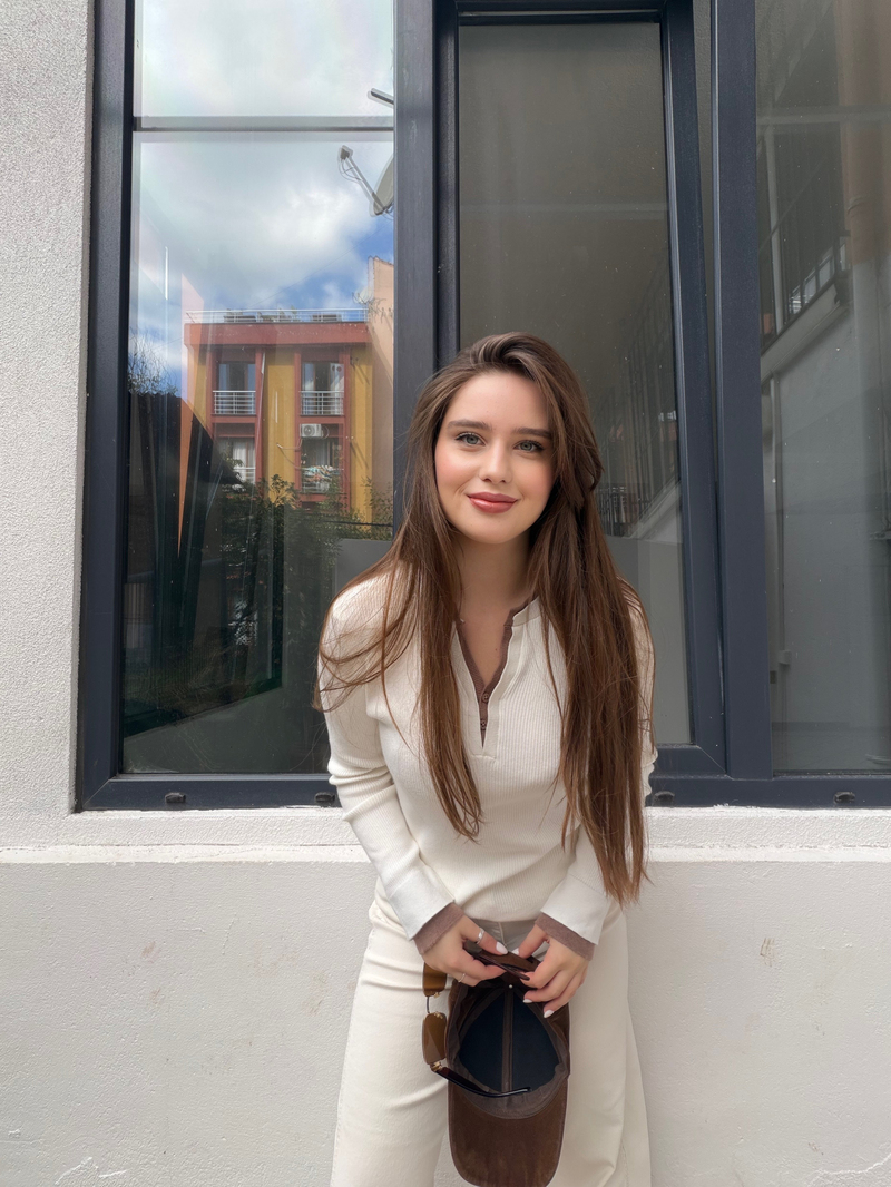 Bej Ekru Çift Yakalı Kazak 
