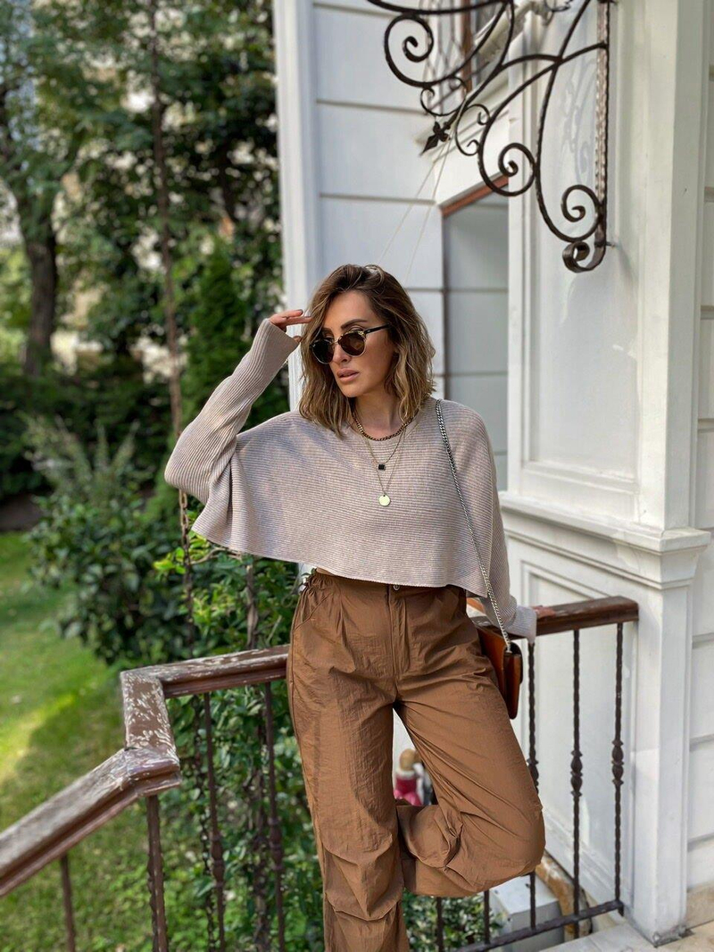 Bej Rengi Yarasa Kol Crop Kazak