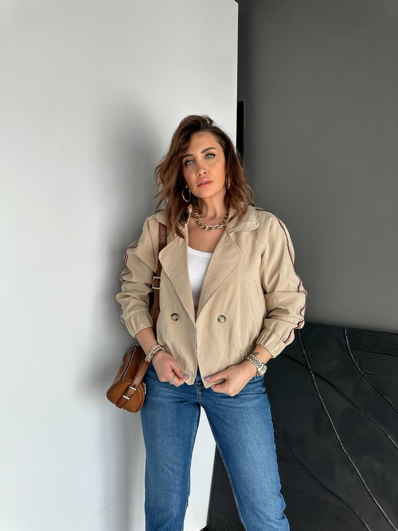 Bej Şerit Detaylı Kruvaze Ceket