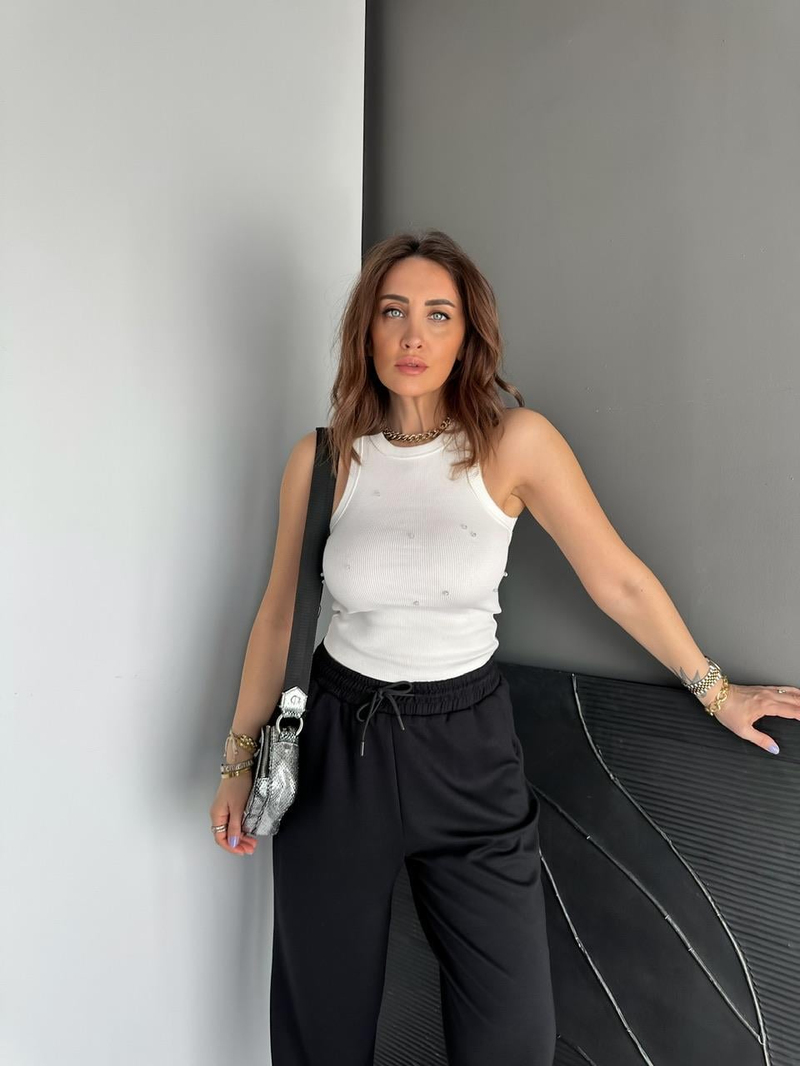 Beyaz Boncuklu Halter Yaka Crop