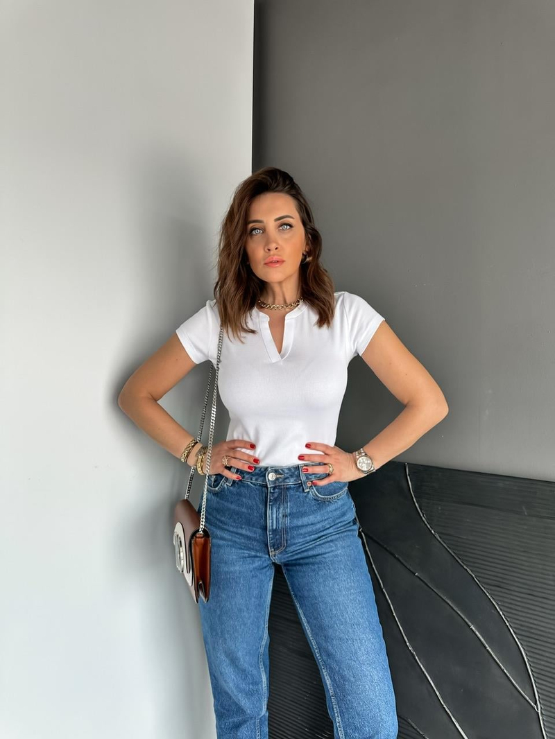Beyaz Damla Yaka Cotton Tshirt