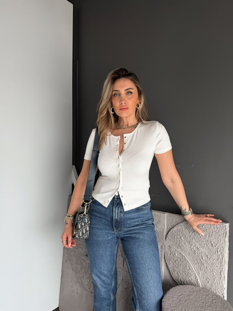 Beyaz Kısa Kollu Boydan Cıtcıtlı Tshirt