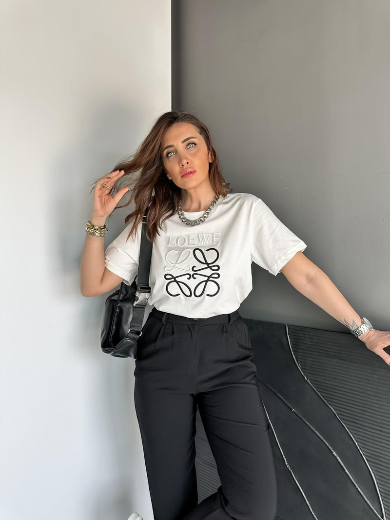 Beyaz Loewe Nakışlı Tshirt