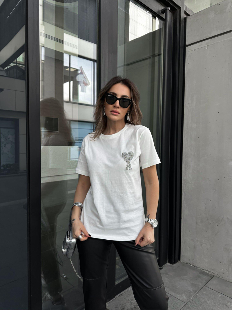 Beyaz Taşlı Kalpli  Tshirt