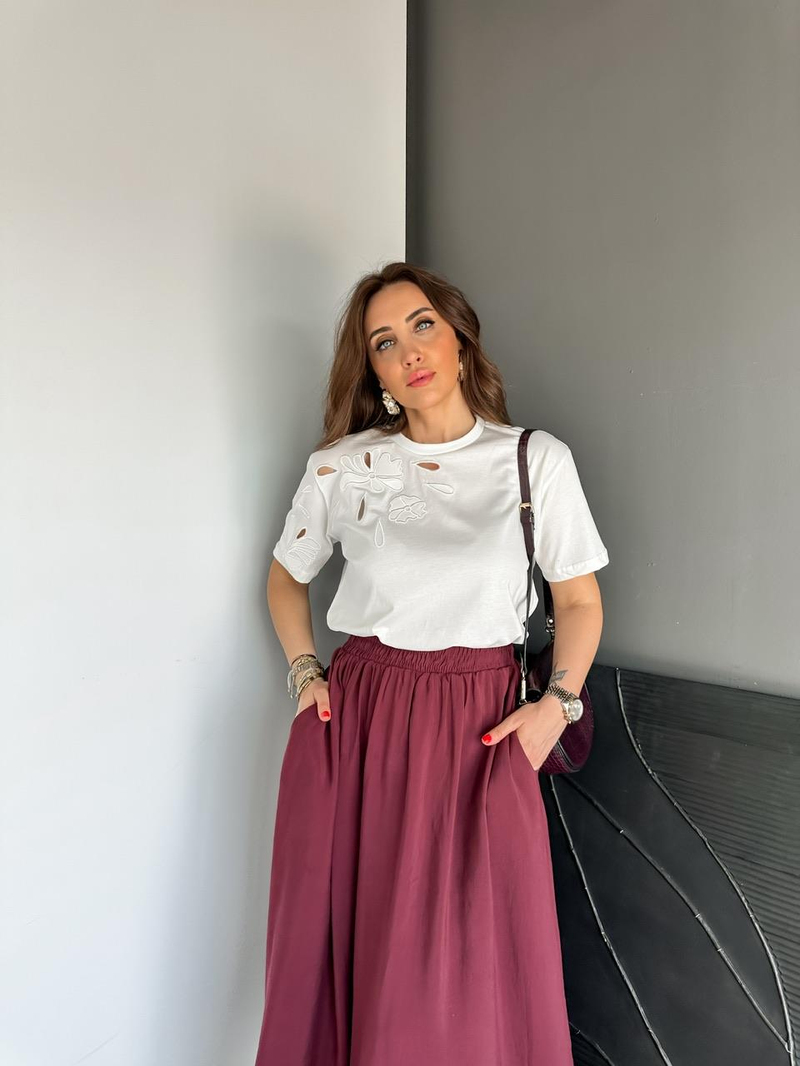 Beyaz Tek Omzu Nakışlı Tshirt
