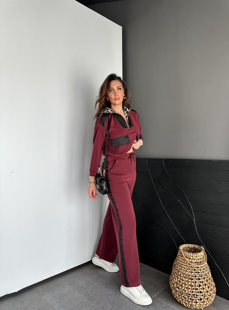 Bordo Leopar Detaylı Yakası Fermuarlı Takım
