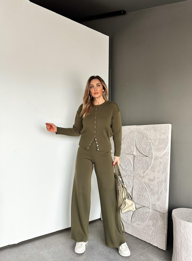 Haki Çıtçıt Detaylı Triko Takım