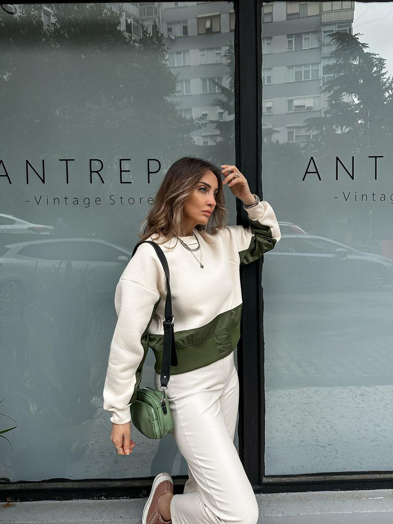 Haki Paraşüt Detaylı Sweatshirt