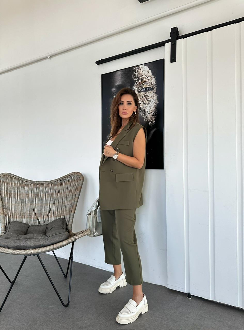 Haki Şık Yelekli Takım