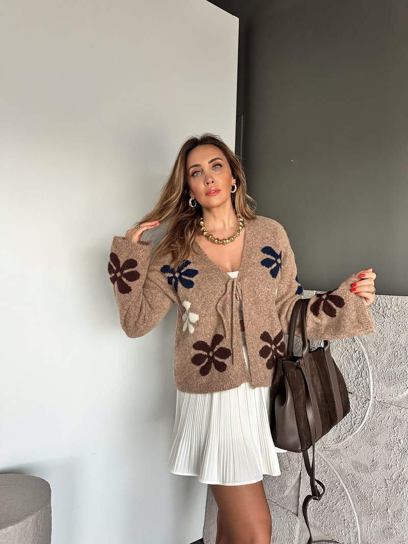 Kahve Çiçek Desen Bağlamalı Hırka