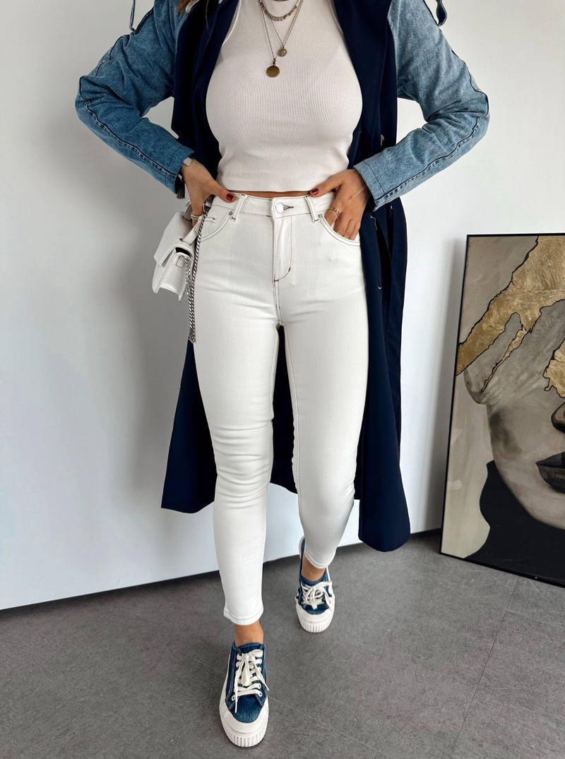 Kırık Beyaz Likralı Premium Jean