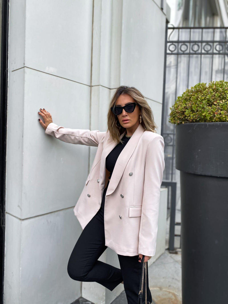 Krem Cepli Düğmeli Blazer