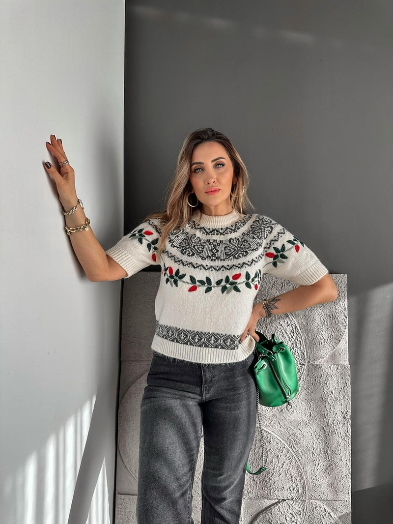 Krem Nakışlı Kısa Kollu Triko
