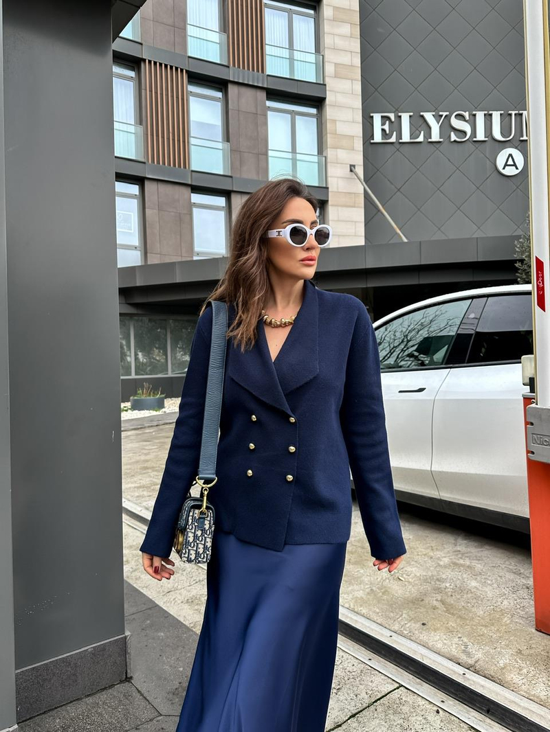 Lacivert Gold Düğmeli Şık Hırka