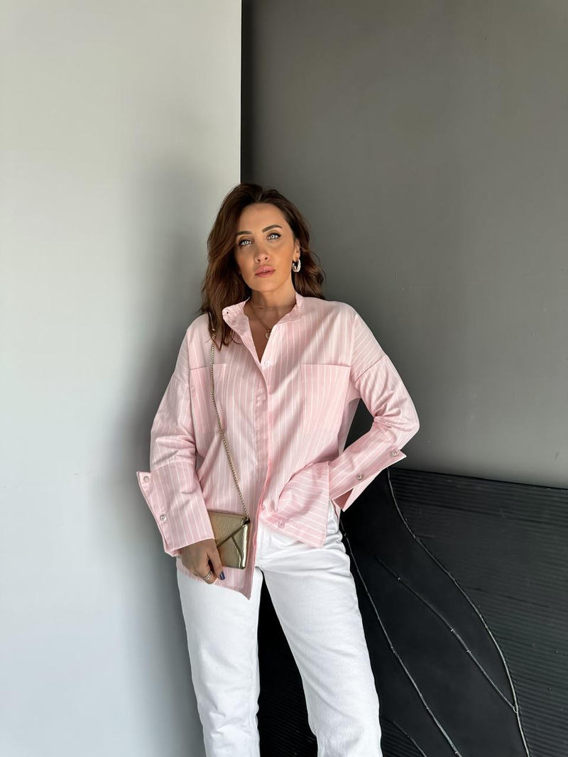 Pembe Çizgili Kol Detaylı Gömlek