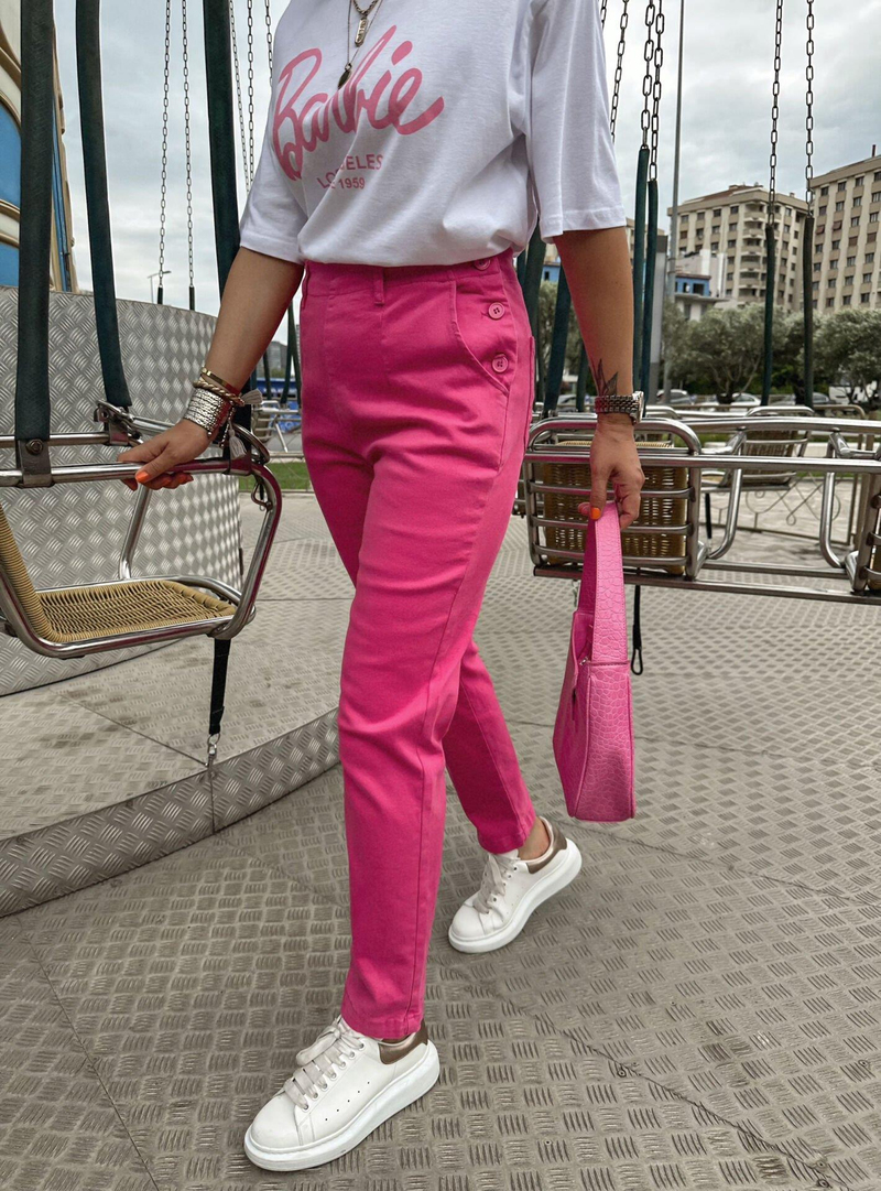 Pembe Yandan Düğmeli Pantolon