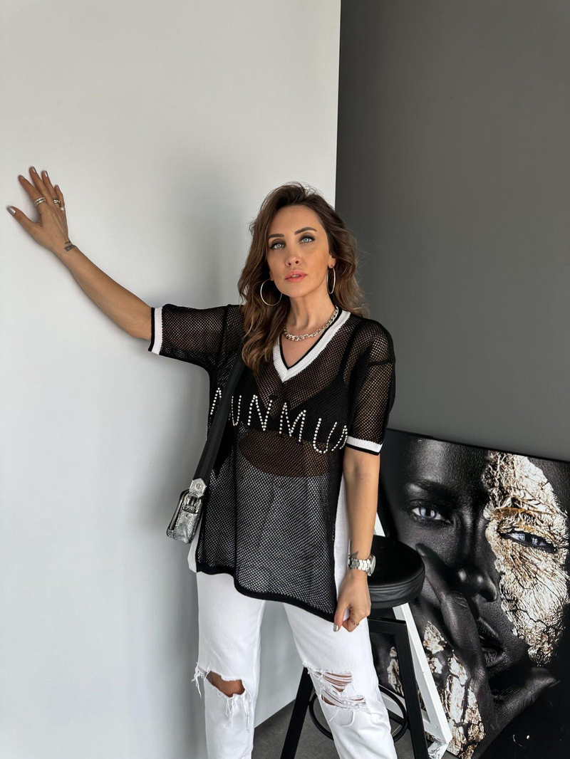 Siyah İnci Yazılı File Bluz
