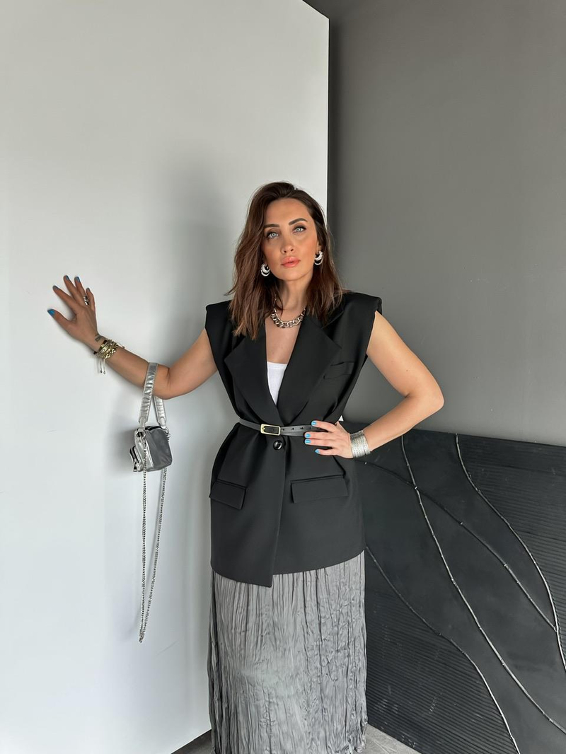 Siyah Kemerli Vatkalı Salaş Yelek