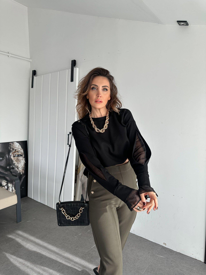 Siyah Kolları Tül Detaylı Sweatshirt