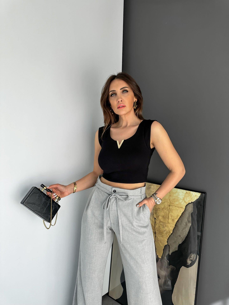 Siyah Metal V Parçalı Crop