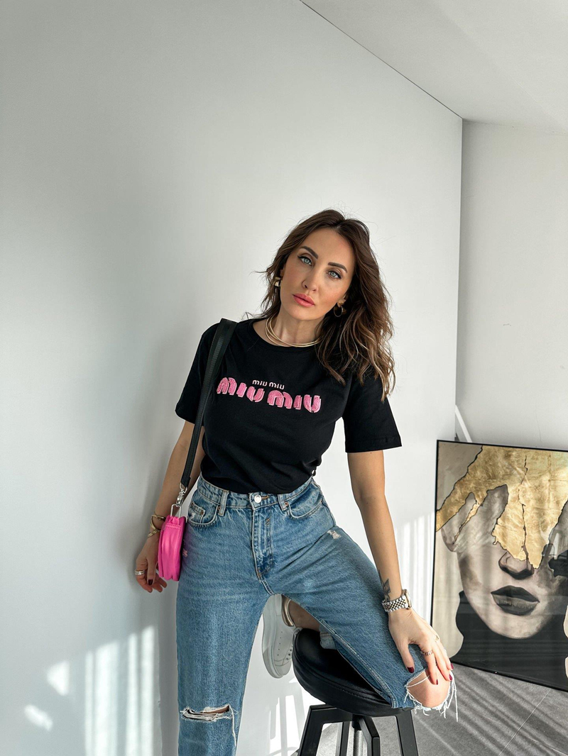 Siyah Miu Kabartma Yazılı Tshirt
